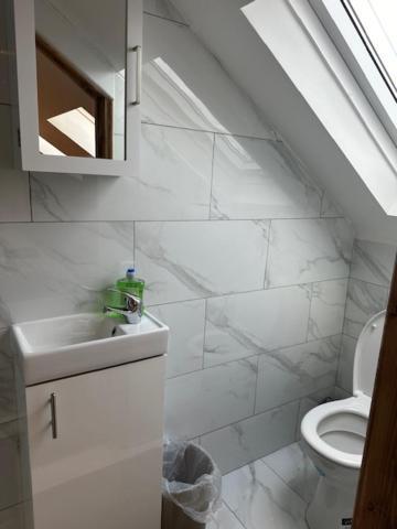 Luton Home Near Airport Private & Shared Bathroom Option 外观 照片
