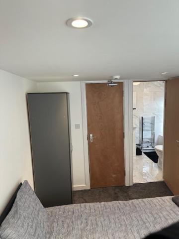 Luton Home Near Airport Private & Shared Bathroom Option 外观 照片